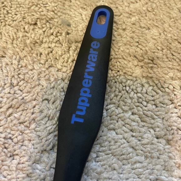 Tupperware whisk and sooon - Picture 2 of 11